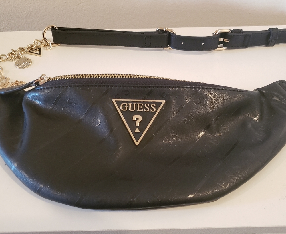 ❔Guess - Mattina Chain Fanny Pack - Black ❔
